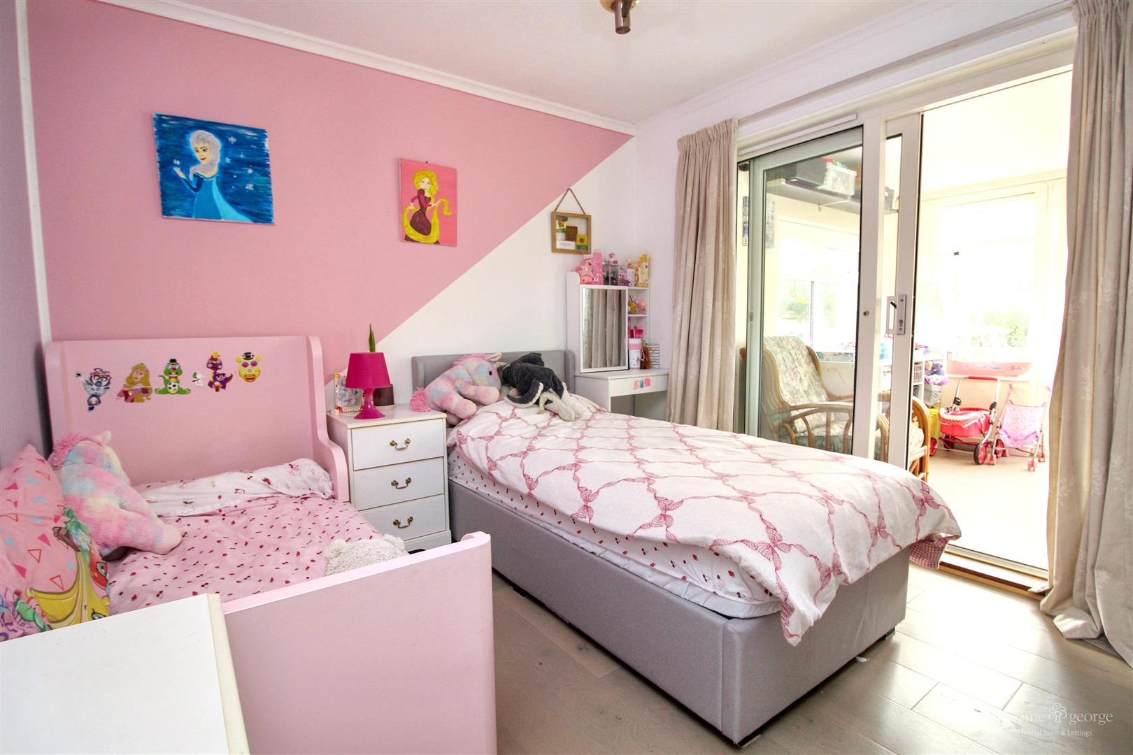 Cornwall Close, Tilehurst, Reading